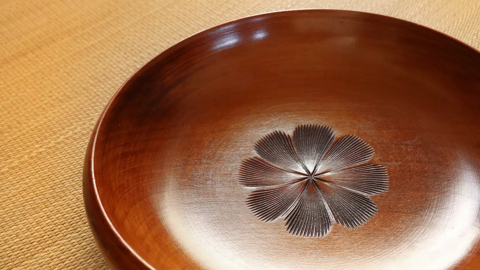 What is Fukiurushi (Wiping Lacquer)? Detailed Explanation from Production Process and Craftsmanship to Introduction of Young Artists What is Wiping Lacquer (Fukiurushi)?