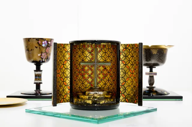 Japanese Lacquer Artist Yasunori Sutoh: Kanshitsu Art Value Japanese Lacquer Artist Yasunori Sutoh: Kanshitsu Art Value