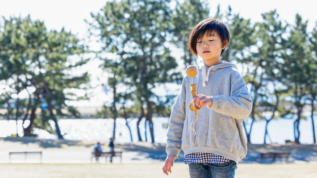 [Ultimate Guide] Complete Guide to Kendama: History, Basic Techniques, and How to Play – Detailed Explanation from History to Playing Methods