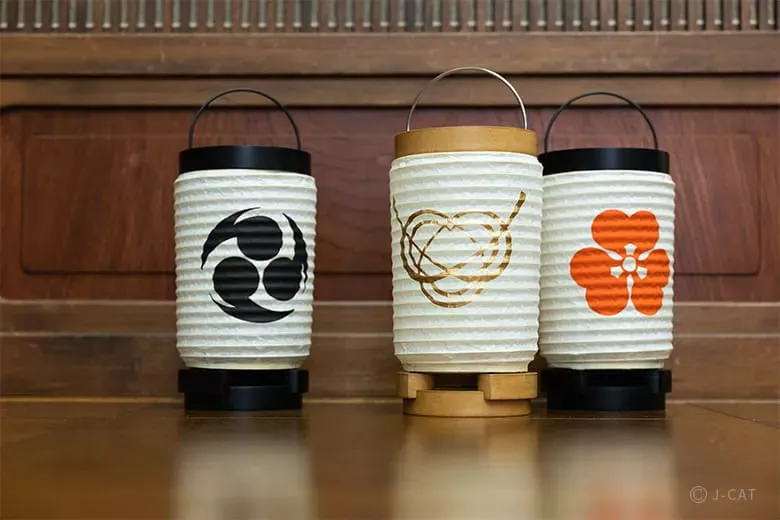 Make a Traditional Edo Paper Lantern at a Long-Running Shop in Tokyo